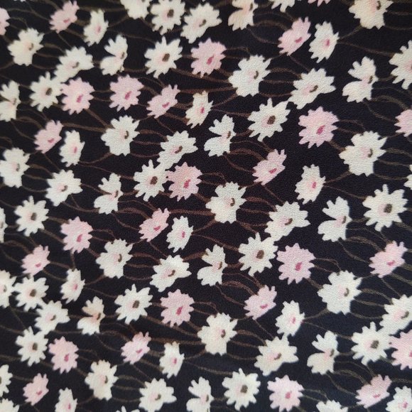 Cece Flowy Floral Short-Sleeve Top - Large - Picture 4 of 6